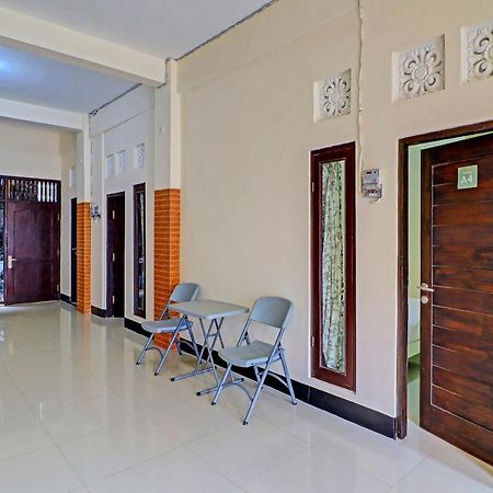 Oyo 91864 Holistic Stay Jimbaran Exterior photo