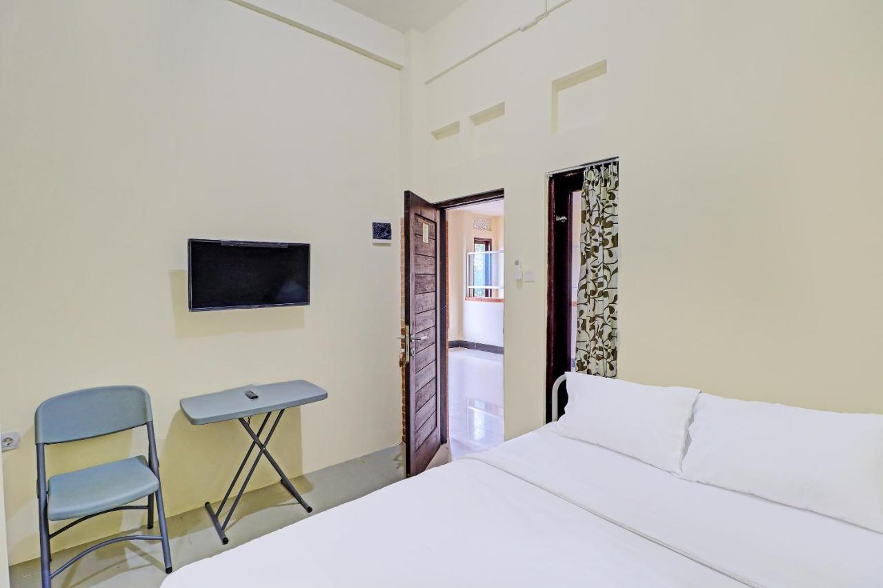 Oyo 91864 Holistic Stay Jimbaran Exterior photo