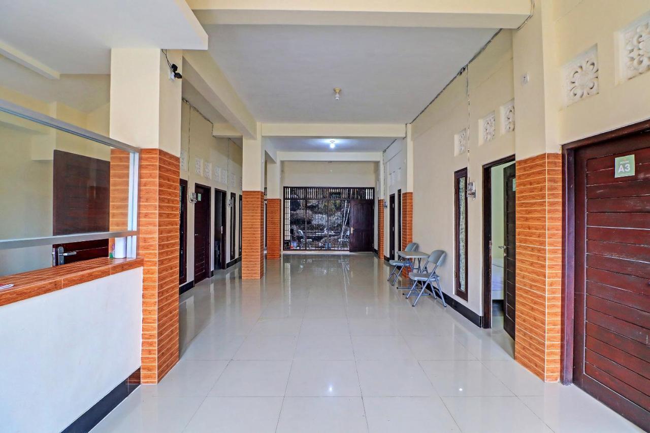 Oyo 91864 Holistic Stay Jimbaran Exterior photo
