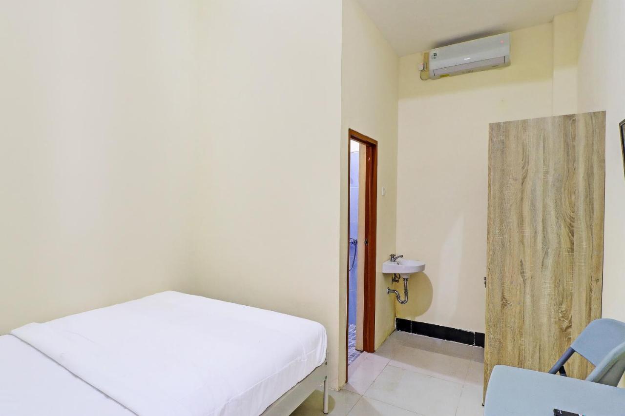 Oyo 91864 Holistic Stay Jimbaran Exterior photo