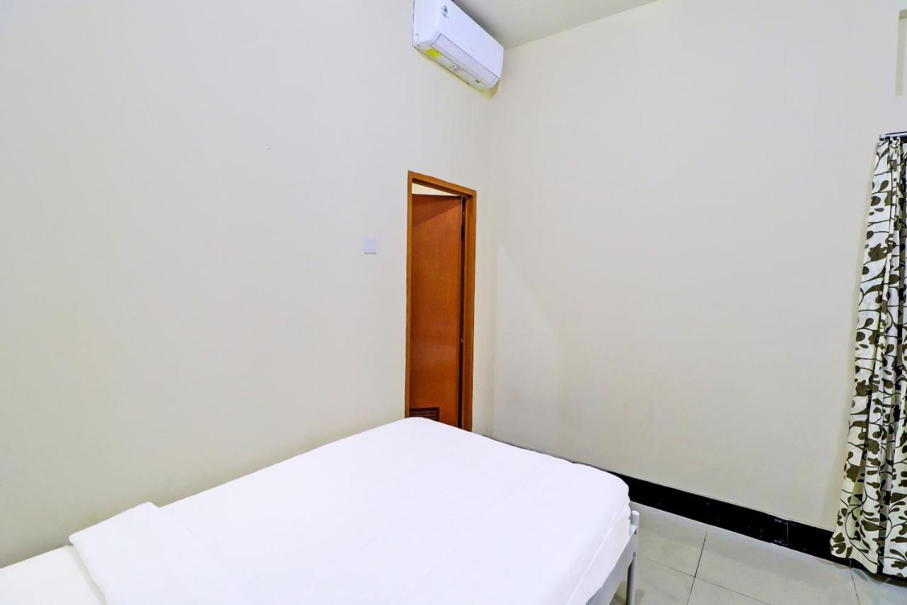 Oyo 91864 Holistic Stay Jimbaran Exterior photo